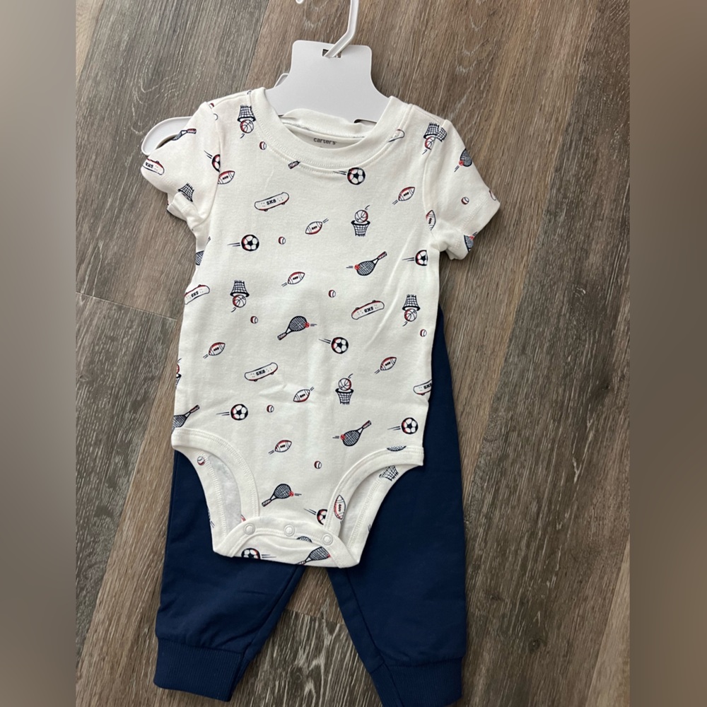 Carter’s boy pj 9Months